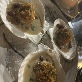 The Dandelion - Scallops in a malt vinegar burre blanc and bacon lardons - Gastropubs Near Me - Philadelphia, Pennsylvania