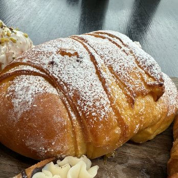 3 Castelos Grill House - Sweet Brioche Croissant - Canadian (New) Near Me - Mississauga, Ontario 3 Castelos Grill House - Sweet Brioche Croissant - Canadian (New) Near Me - Mississauga, Ontario