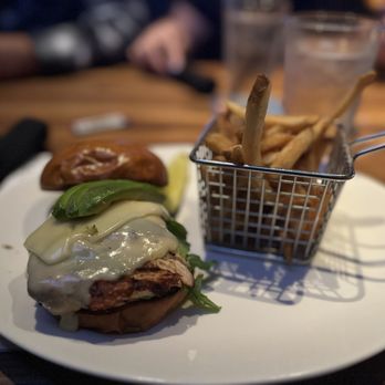 Yard House - Grilled Chicken & Avocado Sandwich - New American Near Me - Seattle, Washington Yard House - Grilled Chicken & Avocado Sandwich - New American Near Me - Seattle, Washington