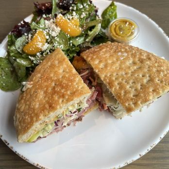 Urbane Cafe - New American Near Me - Henderson, Nevada