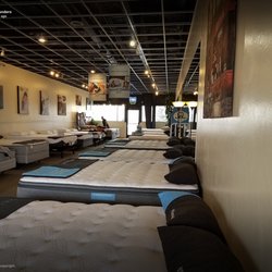 The Sleep Factory - Clean, comfortable and relaxing showroom.