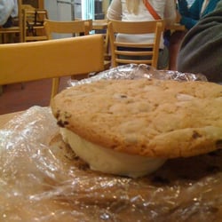 White Mountain Creamery - Ice cream Cooke sandwich