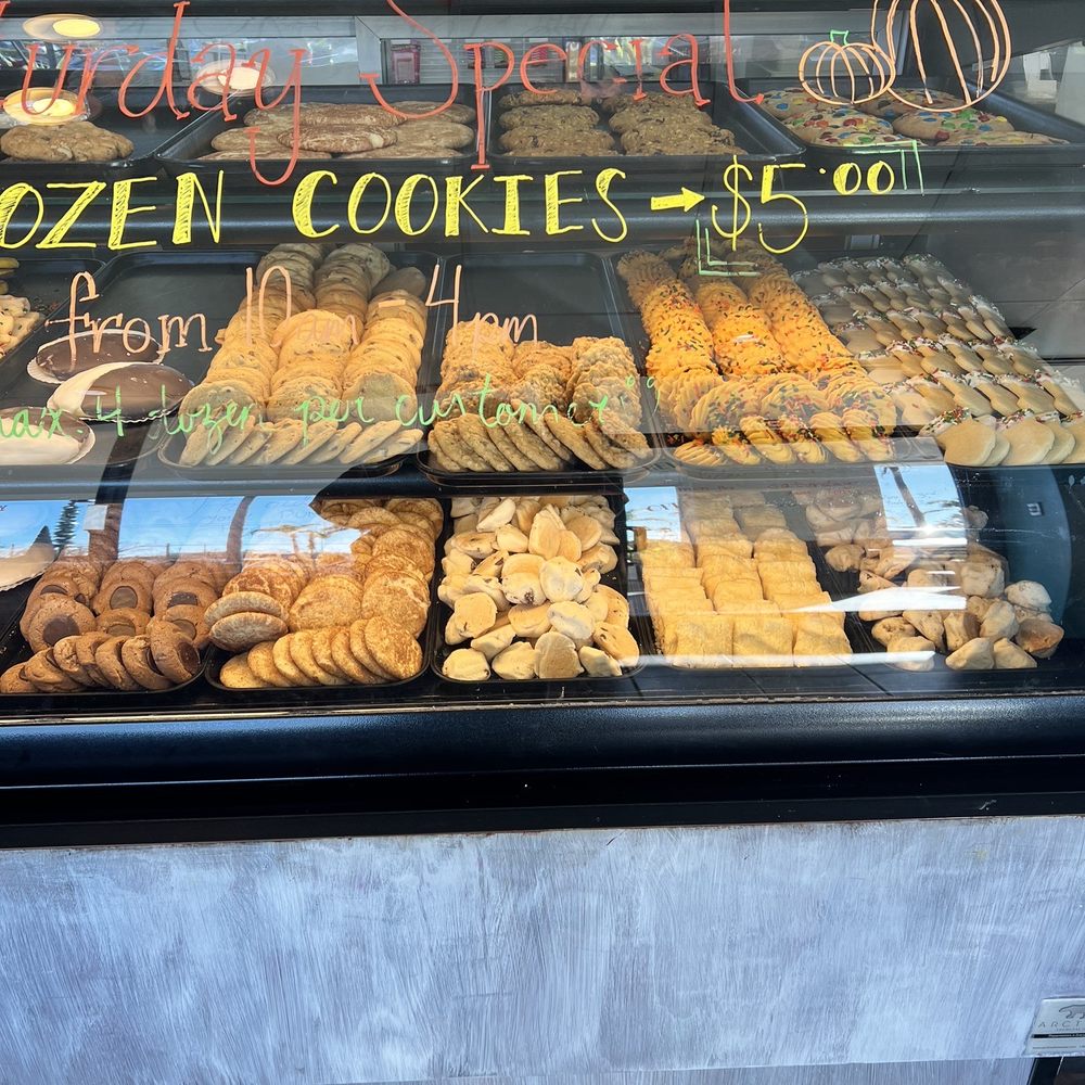 French's  Bakery - Pastry - Bakeries Near Me - Costa Mesa, California