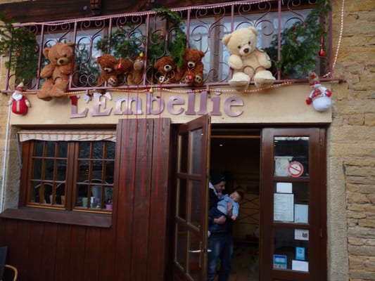 Restaurant L'Embellie (à 7 km de Cluny, En Bourgogne) by null