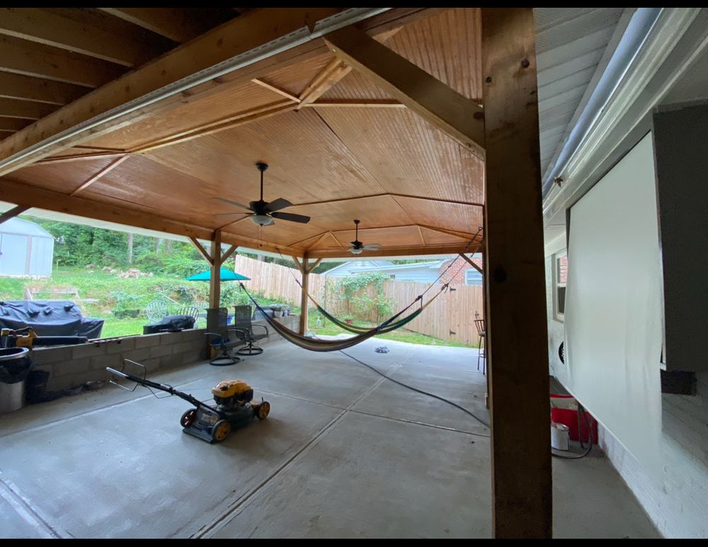 Slide of The Building Bee