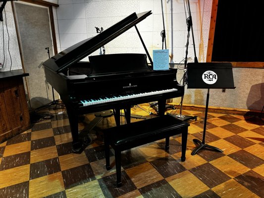 Historic RCA Studio B by null