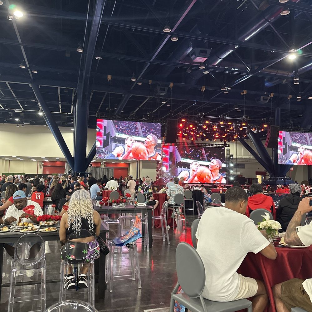Rockets draft party