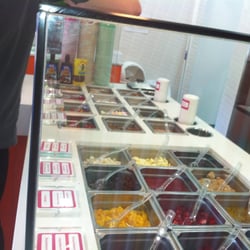 Twisted Frozen Yoghurt - Toppings!