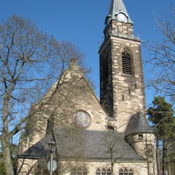 Grunewaldkirche - Grunewaldkirche in Berlin im März 2015. Südwestseite der Kirche mit Turm.