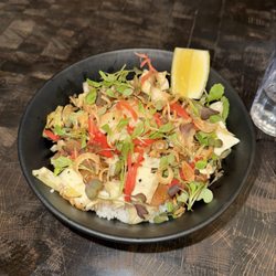 Peko Peko - Braised chicken rice bowl