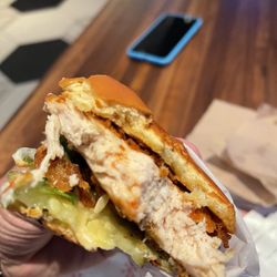 Shake Shack Encore Boston Harbor - Chicken sandwich extra pickles