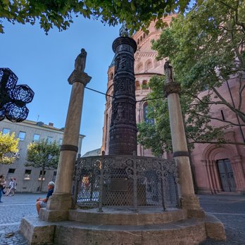 Nagelsäule - Funeral Services & Cemeteries Near Me - Mainz, RP