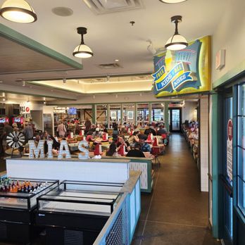 Mia's Table - American Near Me - Katy, Texas