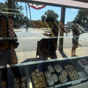 Round Rock Donuts - Bakeries Near Me - Round Rock, Texas