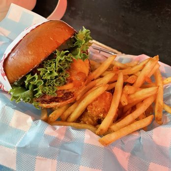 Monty's Good Burger - impossible single burger with 50/50 tater tots and fries - Burgers Near Me - Los Angeles, California
