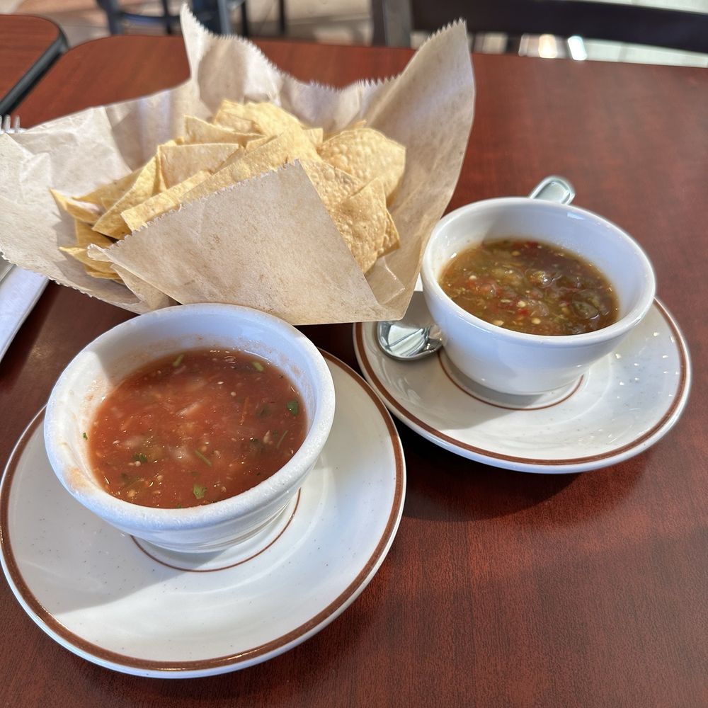 Casa Jimenez - Complimentary chips and salsa. Very flavorful! - Mexican Near Me - Ontario, California Casa Jimenez - Complimentary chips and salsa. Very flavorful! - Mexican Near Me - Ontario, California