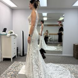 Wedding Shoppe - Receiving my dress!