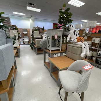 T.J. MAXX - Updated January 2026 - 1328 Photos & 252 Reviews - 1170