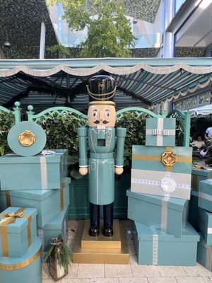 Paradise Plaza by null