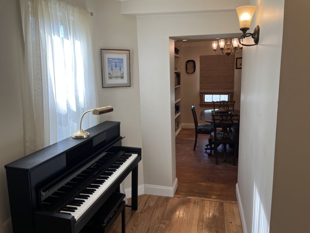 COME AS YOU ARE INN 20 Photos 59 Greene Ave, Sayville, New York