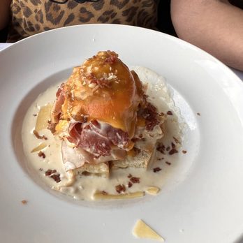 Capronis Restaurant and Bar - Kentucky Hot Brown - Tuscan Near Me - Maysville, Kentucky