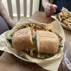 Sandwich & fries