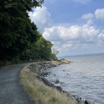 Nyack Beach State Park - Parks Near Me - Upper Nyack, New York