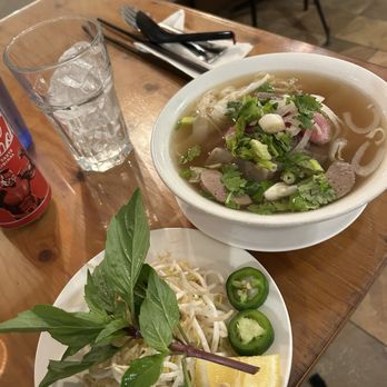 Pho Hong On Fraser - Phở Đặc Biệt - Vietnamese Near Me - Vancouver, British Columbia Pho Hong On Fraser - Phở Đặc Biệt - Vietnamese Near Me - Vancouver, British Columbia