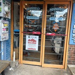 Manifest Skate Shop - Entrance
