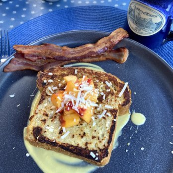 Ashley Manor - Bed & Breakfast Near Me - Barnstable, Massachusetts