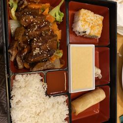 Shiki Japanese Thai Sushi Bar - Hibachi Fillet Mignon bento box