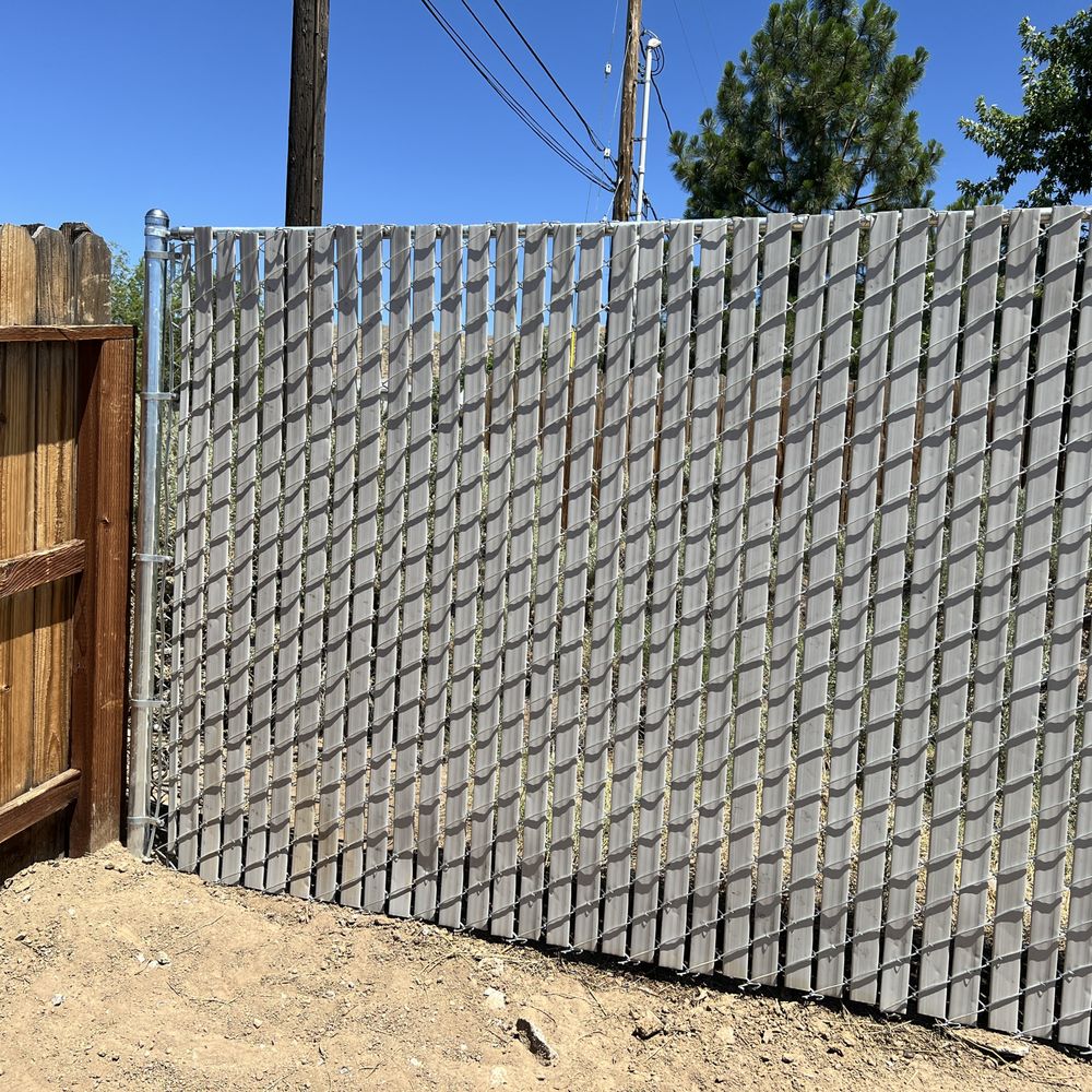 Rockin G Fence - Chain link fence with Gray slats - Fences & Gates Near Me Rockin G Fence - Chain link fence with Gray slats - Fences & Gates Near Me