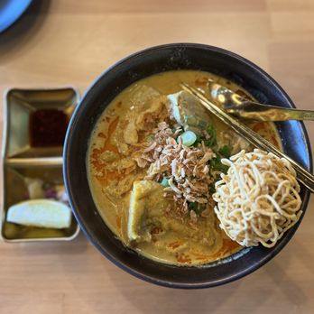 Manaao - Khao soi with chicken - Thai Near Me - Tustin, California