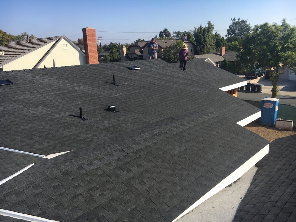 Slide of Lemus Roofing