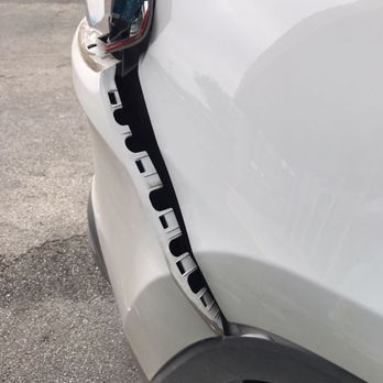 Classic Collision - Before repair - Auto Glass Services Near Me - Live Oak, Texas