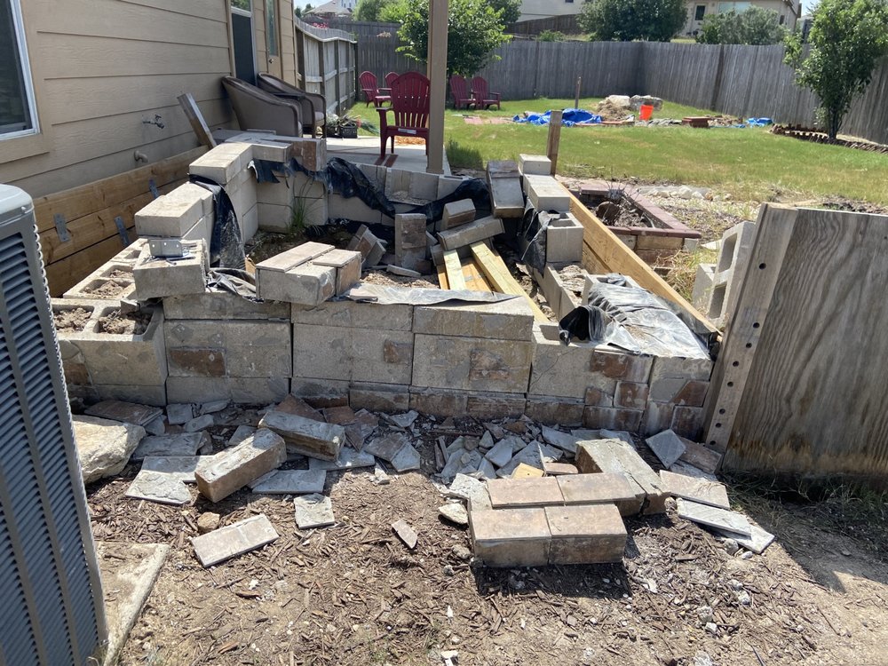 DIAMOND DUMPSTERS Updated October 2024 Vidor, Texas Dumpster