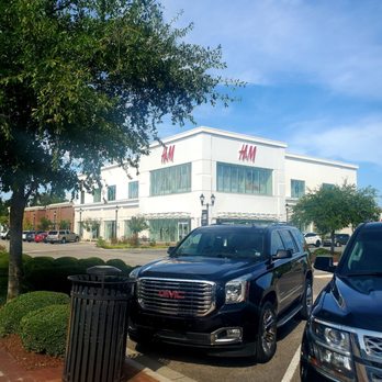 H&M - Free parking is available on the street near H&M - Women's Clothing Near Me - Wilmington, North Carolina