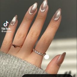 What I wanted vs what I got. Gold Chrome with tore up nail beds and bumpy nails. What I wanted vs what I got. Gold Chrome with tore up nail beds and bumpy nails.