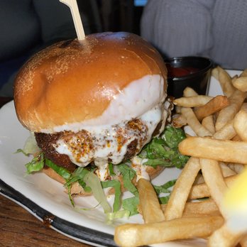 Hudson Hall - Chicken Sandwich - Beer Bar Near Me - Jersey City, New Jersey Hudson Hall - Chicken Sandwich - Beer Bar Near Me - Jersey City, New Jersey