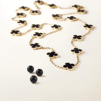 Van Cleef & Arpels - Black onyx 20 motif vintage Alhambra. - Jewelry Near Me - Beverly Hills, California Van Cleef & Arpels - Black onyx 20 motif vintage Alhambra. - Jewelry Near Me - Beverly Hills, California