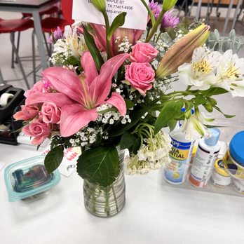 Bokay Florist - Valentines Day: brown spots on foliage & flowers; water cloudy, some completely wilted day 2 (slight day 1) -terrible. - Florists Near Me - Rosenberg, Texas