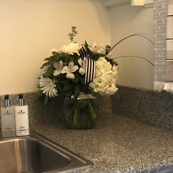 Log Cabin Florist 67 Photos 65 Reviews Florists 800 19th