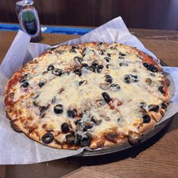 Depot Pizza - Good pizza. 15" chicken and black olives