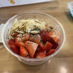 Tropical Smoothie Cafe - Mixed berry bowl