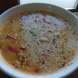 Suppenwirtschaft - Puten Gemüse Curry mit reis und Sesam