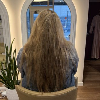 Seattle Beauty Boss - Before the blowout - Spray Tanning Near Me - Seattle, Washington