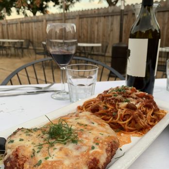 Arnoldi’s Cafe - Nice outdoor seating to enjoy a generous serving of delicious chicken parmigiana. - Italian Near Me - Santa Barbara, California