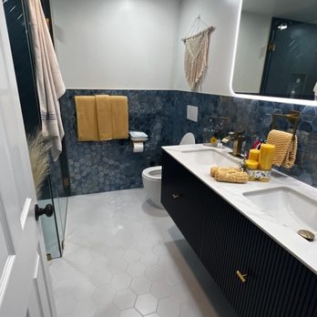 A-Craft Plumbing - Hallway bathroom remodel - Plumbing Near Me