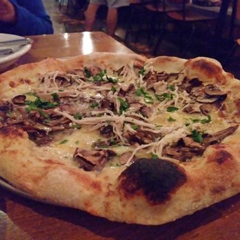 Pitfire Pizza - Field Mushroom Pizza - Pizza Near Me - Los Angeles, California Pitfire Pizza - Field Mushroom Pizza - Pizza Near Me - Los Angeles, California