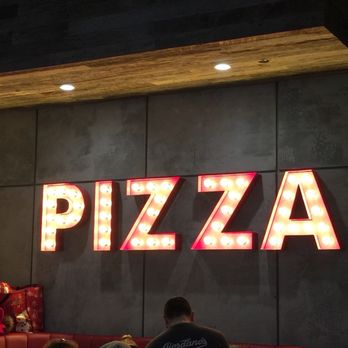 Giordano's - Pizza Near Me - Chicago, Illinois